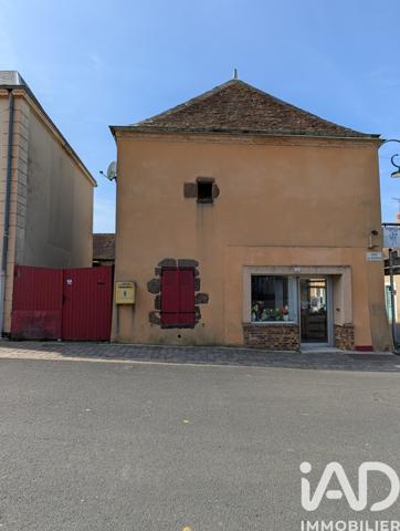 Maison à vendre 5 pièces 168 m² Sainte-Sabine-sur-Longève
