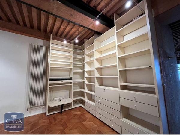 Appartement à louer 2 pièces 126.63m²