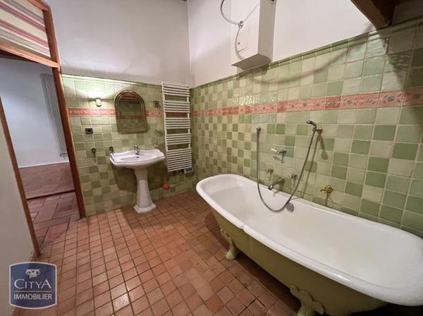 Appartement à louer 2 pièces 126.63m²