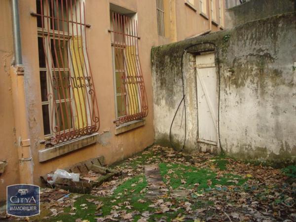 Appartement à louer 2 pièces 126.63m²