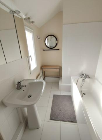 A VENDRE MONTIGNY VILLAGE MAISON 107M² MITOYENNE D'UN COTE SUR TERRAIN CLOS 298 M²