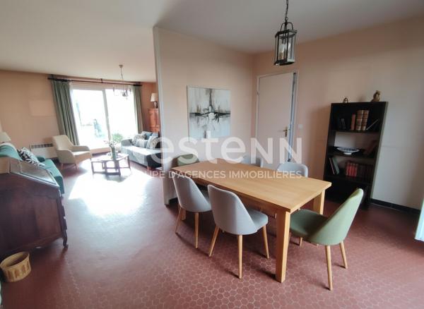 A VENDRE MONTIGNY VILLAGE MAISON 107M² MITOYENNE D'UN COTE SUR TERRAIN CLOS 298 M²