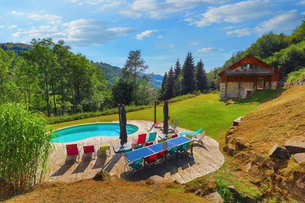 Dpt Vosges (88), à vendre LA BRESSE gite en pierre P9 de 284,15 m² - Terrain de 3 700 m²