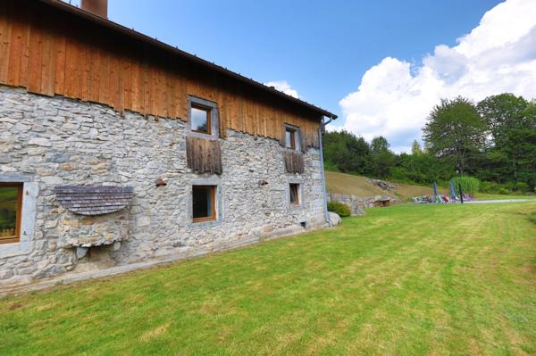 Dpt Vosges (88), à vendre LA BRESSE gite en pierre P9 de 284,15 m² - Terrain de 3 700 m²