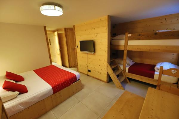 Dpt Vosges (88), à vendre LA BRESSE gite en pierre P9 de 284,15 m² - Terrain de 3 700 m²