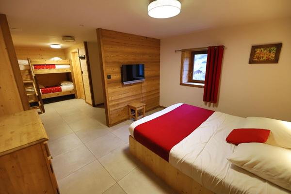 Dpt Vosges (88), à vendre LA BRESSE gite en pierre P9 de 284,15 m² - Terrain de 3 700 m²