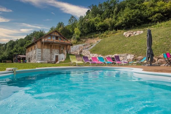 Dpt Vosges (88), à vendre LA BRESSE gite en pierre P9 de 284,15 m² - Terrain de 3 700 m²
