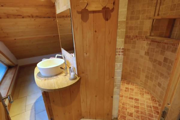 Dpt Vosges (88), à vendre LA BRESSE gite en pierre P9 de 284,15 m² - Terrain de 3 700 m²