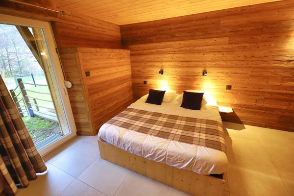 Dpt Vosges (88), à vendre LA BRESSE gite en pierre P9 de 284,15 m² - Terrain de 3 700 m²