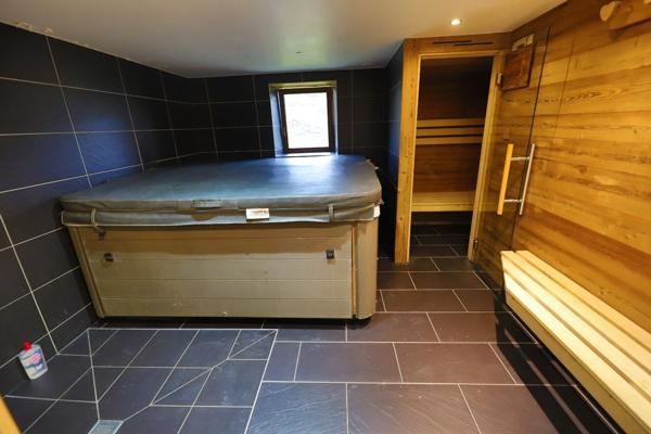 Dpt Vosges (88), à vendre LA BRESSE gite en pierre P9 de 284,15 m² - Terrain de 3 700 m²