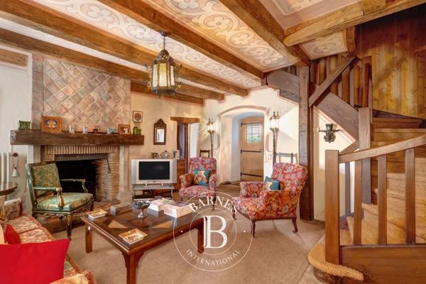 Annecy, Château 5 Chambres -  685 m² à vendre
