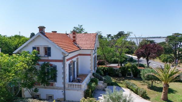 Vente Maison de luxe Port-des-Barques 10 Pièces 340 m²