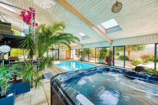 Vente Maison de luxe Port-des-Barques 10 Pièces 340 m²