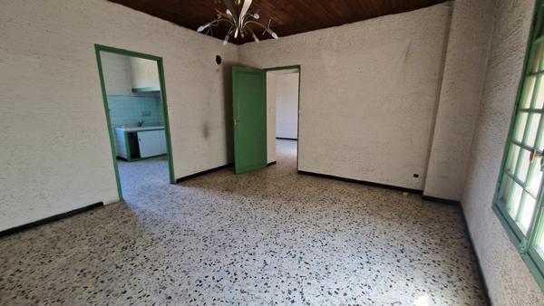 Maison à vendre    8 pièces •  L'Isle-sur-la-Sorgue