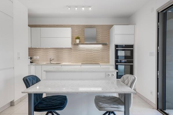 Vente Appartement de luxe Divonne-les-Bains 8 Pièces 167 m²