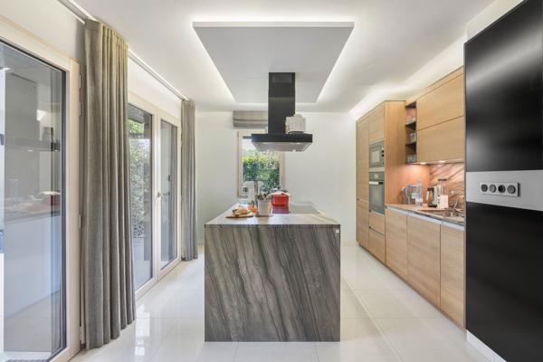 Vente Appartement de luxe Divonne-les-Bains 8 Pièces 167 m²