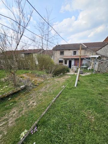 Maison à vendre 3 pièces proche de CHATEL SUR MOSELLE MOSELLE (88), de 77m².