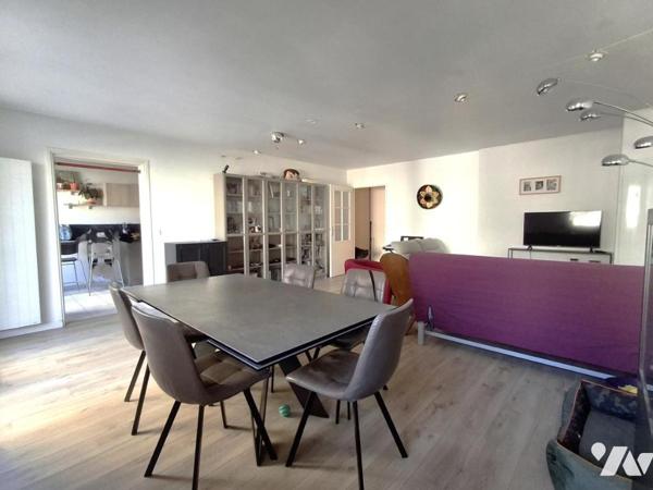 A VENDRE LILLE (Liberté/Vauban) Appartement T4 de 106m² avec GARAGE et Balcon  