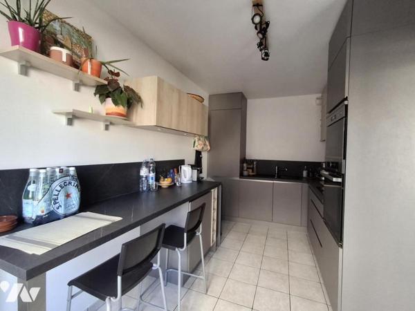 A VENDRE LILLE (Liberté/Vauban) Appartement T4 de 106m² avec GARAGE et Balcon  