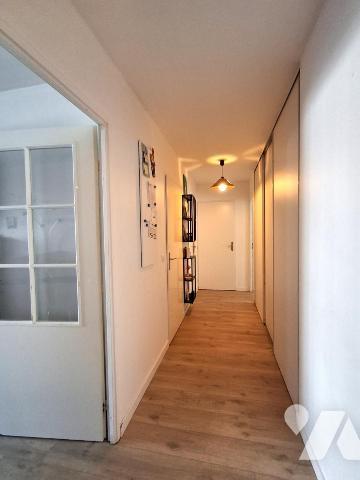 A VENDRE LILLE (Liberté/Vauban) Appartement T4 de 106m² avec GARAGE et Balcon  