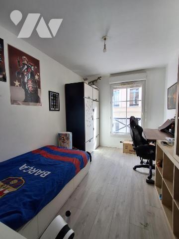 A VENDRE LILLE (Liberté/Vauban) Appartement T4 de 106m² avec GARAGE et Balcon  
