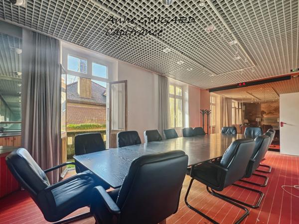 ANNECY (74) - Vieille ville - BUREAUX 92 m² - Emplacement exceptionnel -vue lac