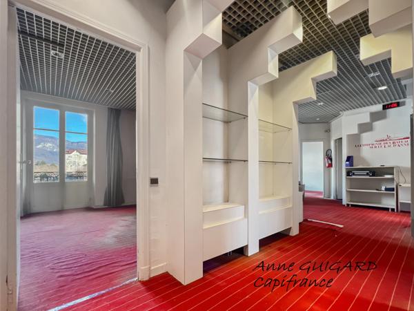 ANNECY (74) - Vieille ville - BUREAUX 92 m² - Emplacement exceptionnel -vue lac