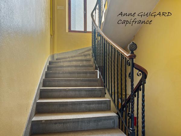 ANNECY (74) - Vieille ville - BUREAUX 92 m² - Emplacement exceptionnel -vue lac