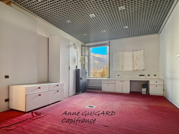 ANNECY (74) - Vieille ville - BUREAUX 92 m² - Emplacement exceptionnel -vue lac