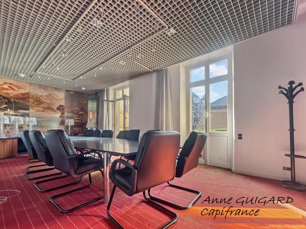 ANNECY (74) - Vieille ville - BUREAUX 92 m² - Emplacement exceptionnel -vue lac