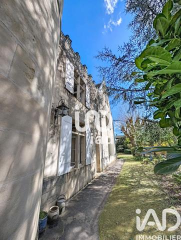 Maison à vendre 10 pièces 385 m² Saint-Loubès