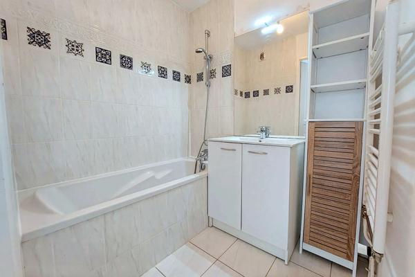 A LOUER - NANTES ST FELIX - Appartement 2 pièces de 45,71 m² avec GARAGE FERMÉ EN SOUS-SOL