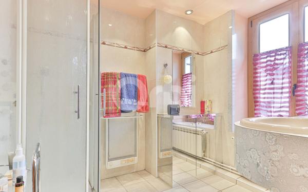 Maison à vendre    7 pièces • 170 m2 Thurins