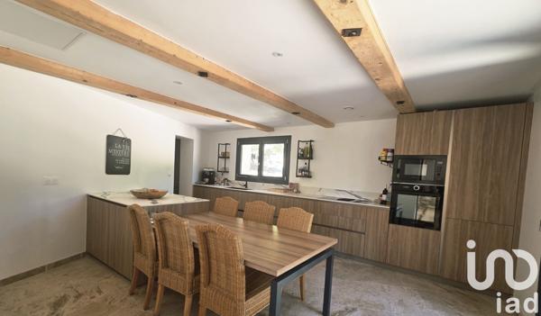 Maison à vendre 8 pièces 240 m² Roquebrune-sur-Argens