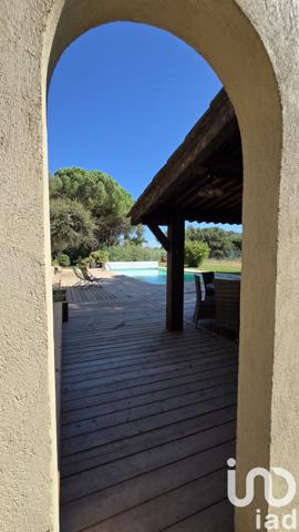 Maison à vendre 8 pièces 240 m² Roquebrune-sur-Argens