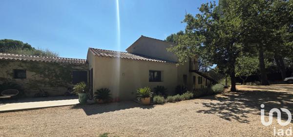 Maison à vendre 8 pièces 240 m² Roquebrune-sur-Argens