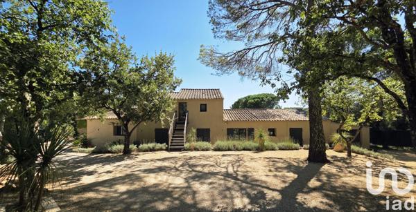 Maison à vendre 8 pièces 240 m² Roquebrune-sur-Argens