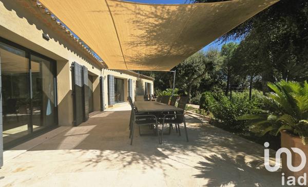 Maison à vendre 8 pièces 240 m² Roquebrune-sur-Argens