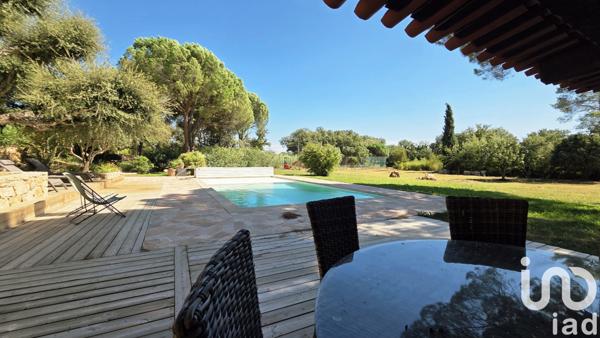 Maison à vendre 8 pièces 240 m² Roquebrune-sur-Argens