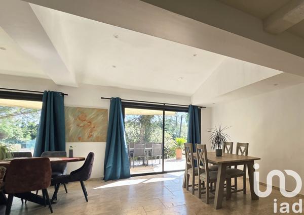 Maison à vendre 8 pièces 240 m² Roquebrune-sur-Argens