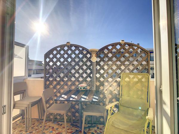 Appartement Nice 2 -3 pièce(s) Dernier étage Musicien terrasse parking