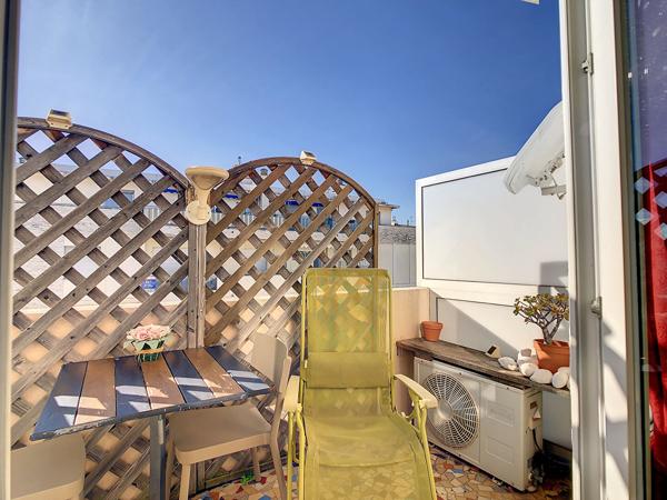 Appartement Nice 2 -3 pièce(s) Dernier étage Musicien terrasse parking