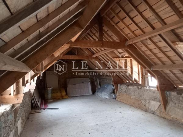 DANS LE MORBIHAN, AUTHENTIQUE MANOIR EN PARTIE A RESTAURER, AVEC DEPENDANCES ET CHAPELLE