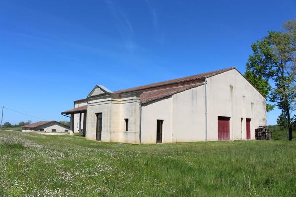Vaste propriété de 74 ha en pleine nature à 1 heure de Bordeaux