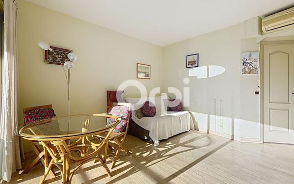 Appartement à vendre    1 pièce • 23,45 m2 Antibes