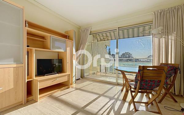 Appartement à vendre    1 pièce • 23,45 m2 Antibes