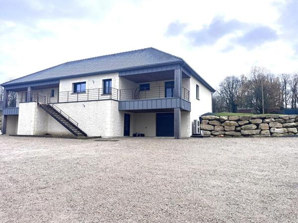 Maison d'architecte 200 M2 5 chambres sur 5220 M2 et atelier 150 M2