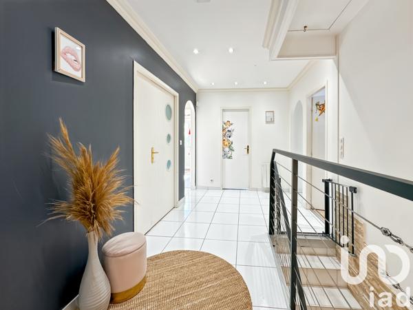 Maison à vendre 7 pièces 180 m² Saint-Denis-lès-Sens