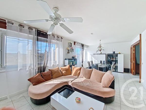 Appartement F5 à vendre  5 pièces - 90,66 m2 FEYZIN - 69