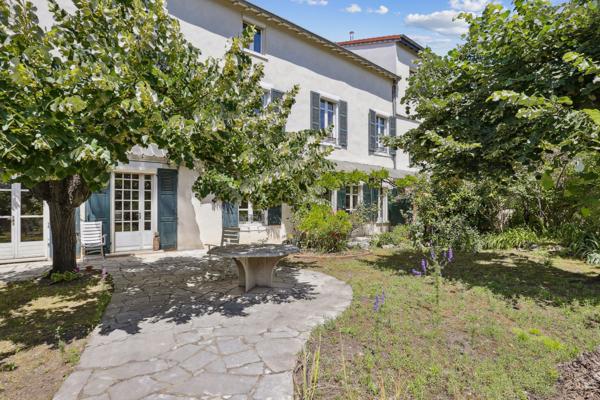 Vente Maison de luxe Lyon 3 9 Pièces 244 m²